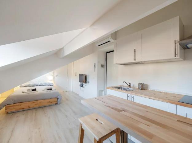 Sammartini Nice Attic Apartment Milan Exterior photo